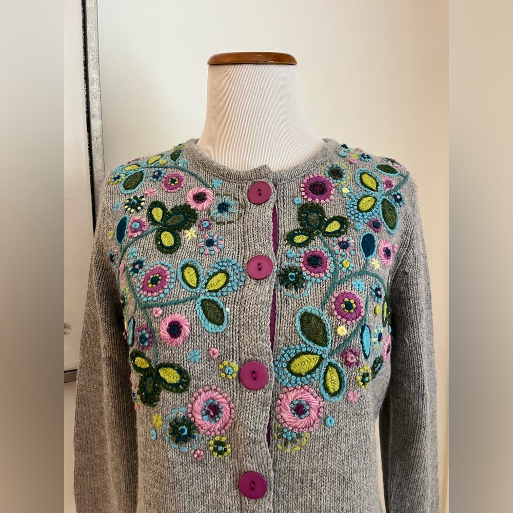 Talbots Petites Gray Button Front Embroidered Car… - image 2